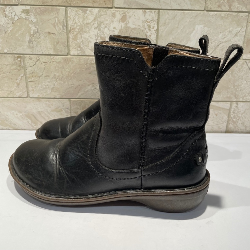 UGG Australia Neevah Black Leather Sherling Waterproof Ankle Boots Womens 7